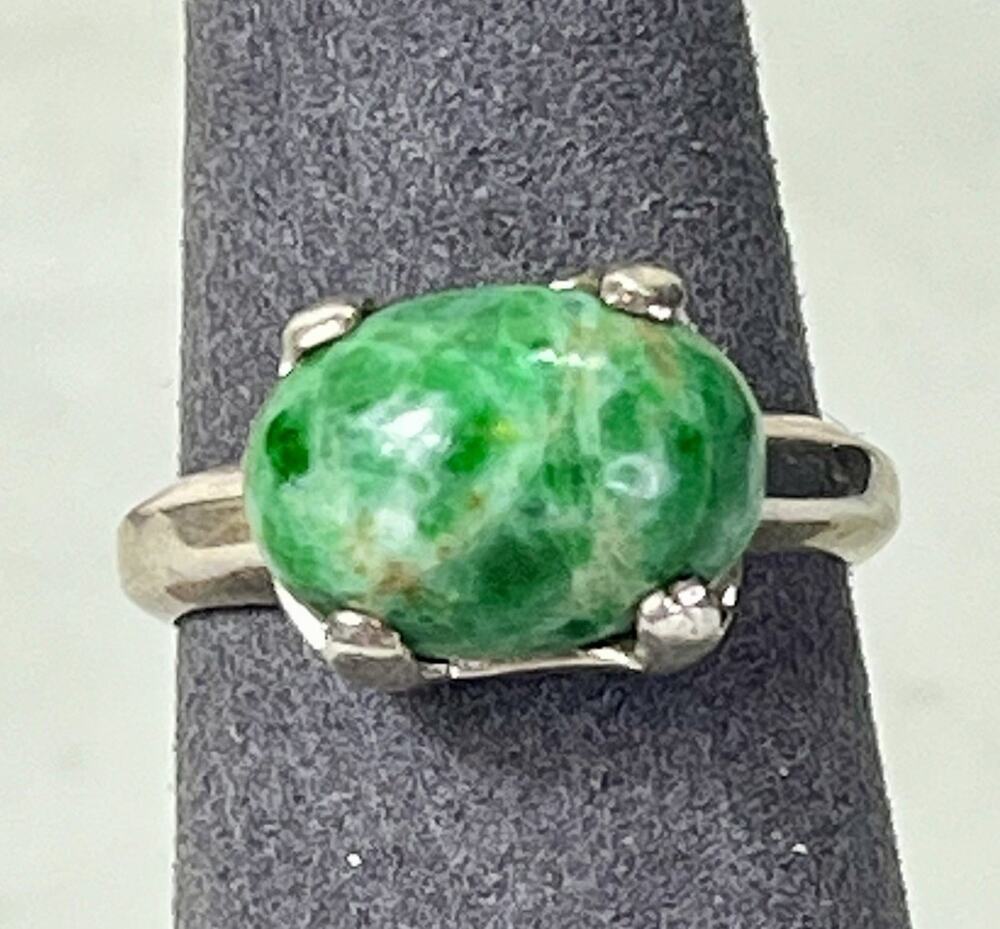 Vintage Sterling Silver & Green Nephrite Jade Cabochon Ring 925 Size 8.25